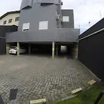Hollyster Hotel