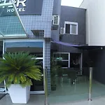 Hollyster Hotel